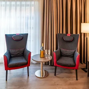 **** Szálloda Plaza Premium Center Hollandia