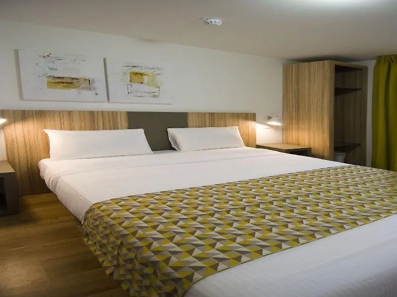 Hotel Lodge In Paris 13
